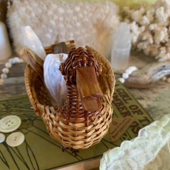 Vintage Duck Basket 🦆 - Picture 4 of 10